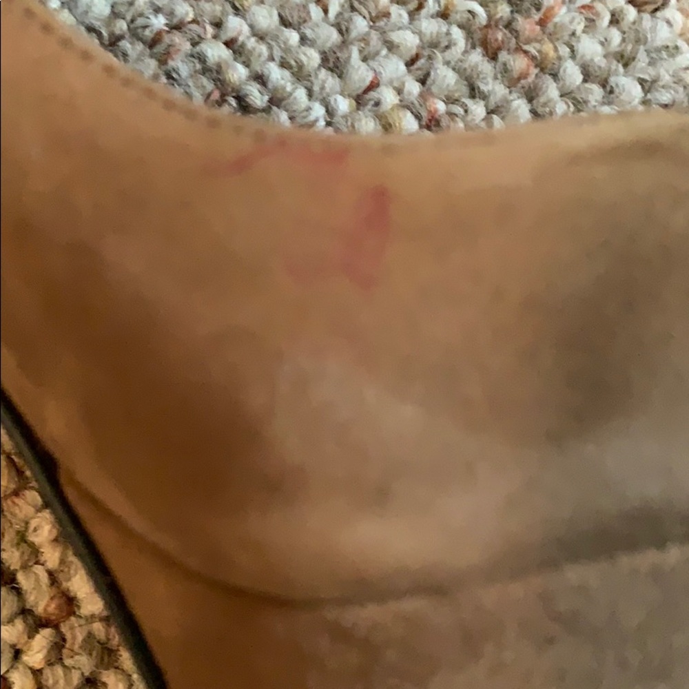 BCBG tan heels - Picture 5 of 5